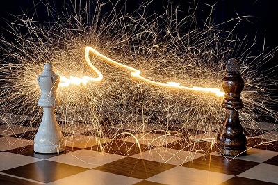 منح شهادات للمشاركين في ورشة افتتحيات الشطرنج
